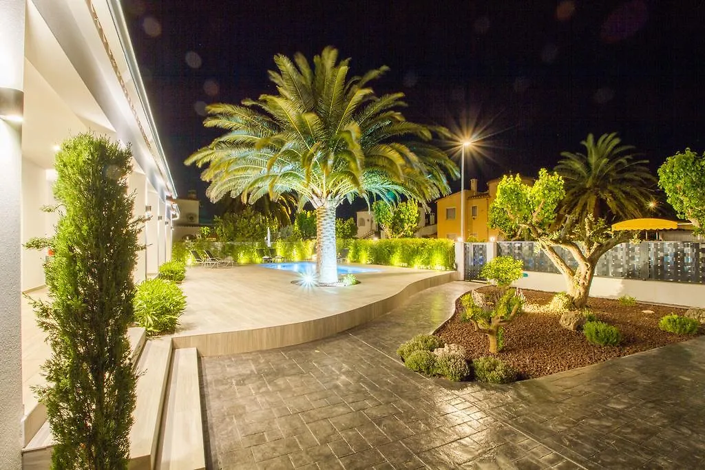 Leon Inmo Villa Palmera - 10337 Empuriabrava